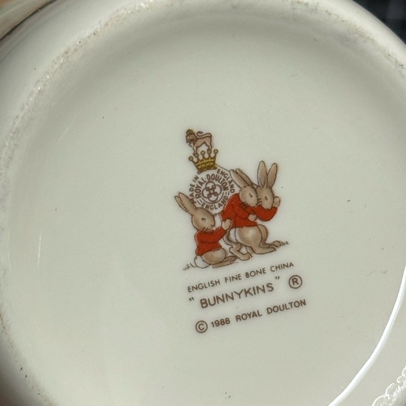 Royal Doulton 1988 “Bunnykins” English Bone China Mug with Bunny Design - Picture 6 of 6